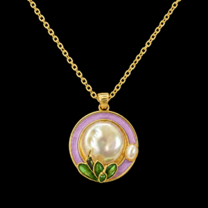 Pearl & Green Leaf Round Pendant Necklace